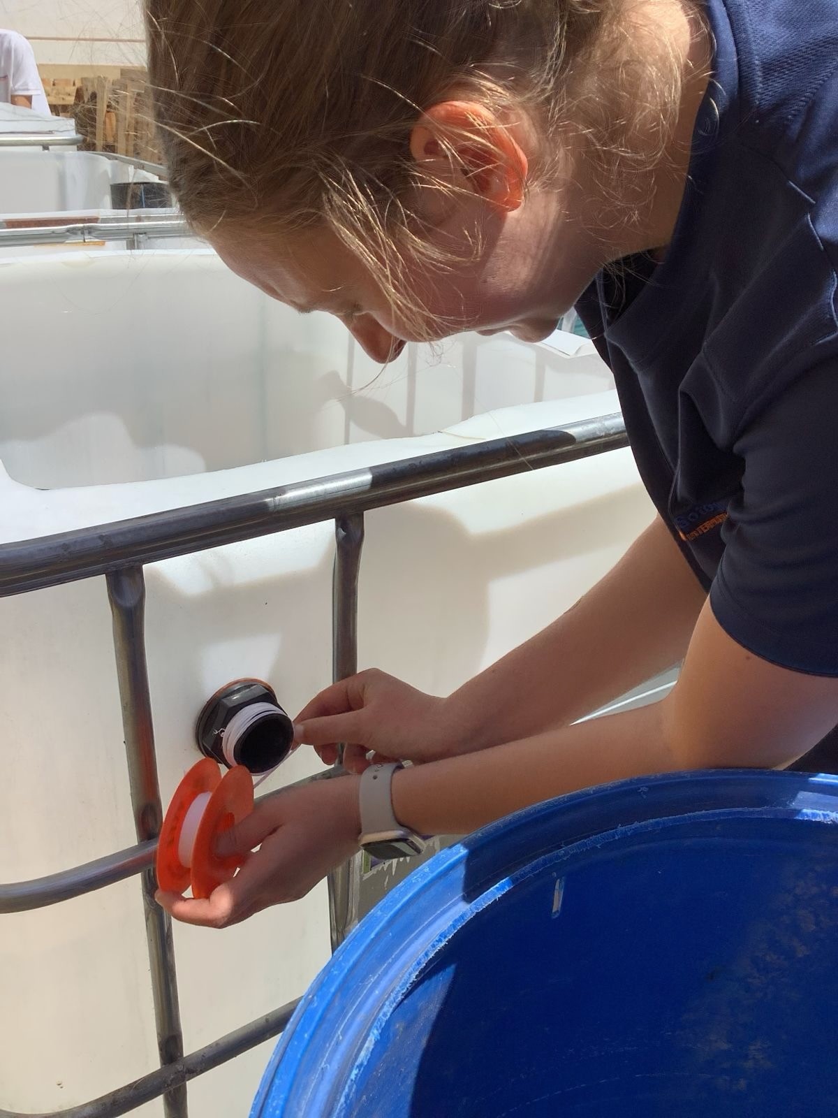 Fitting the water connections